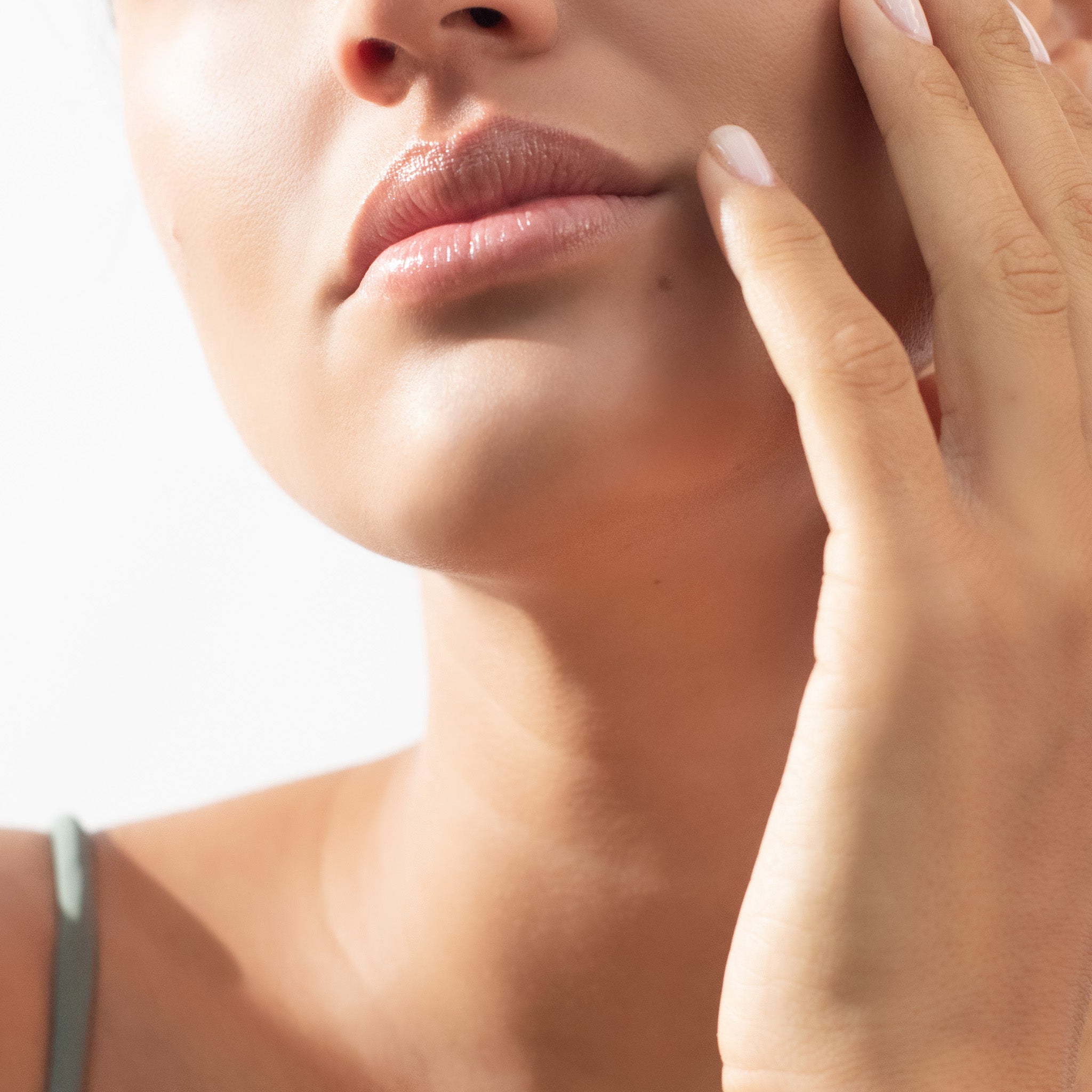 Rostro inferior más cuello anterior - Clínica Belenus