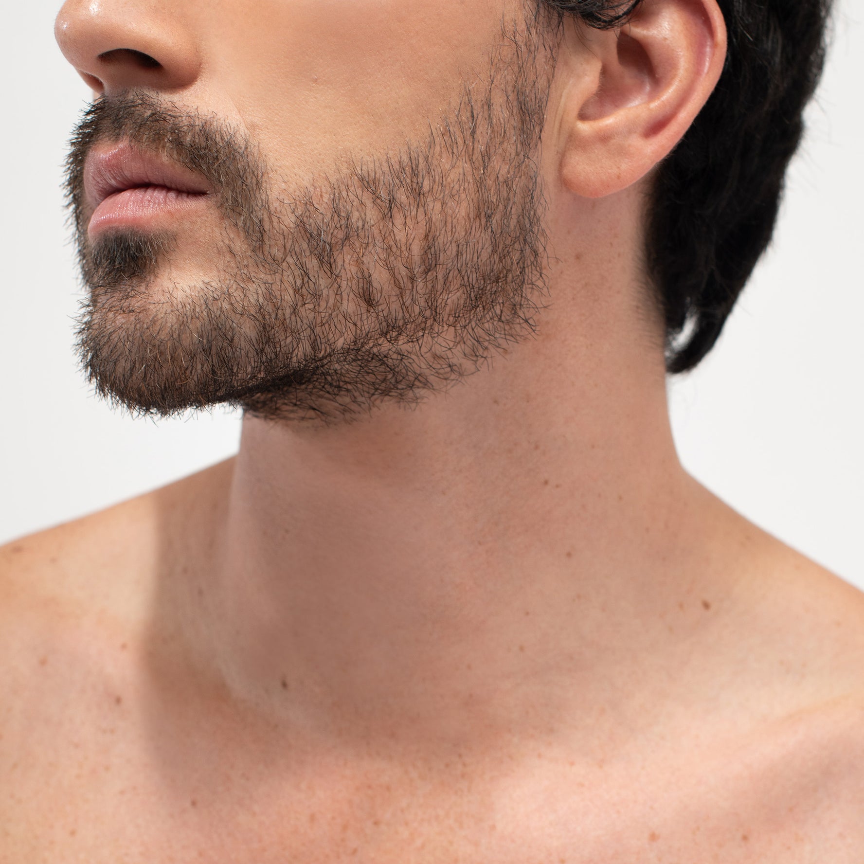 Rostro inferior más cuello anterior masculino - Clínica Belenus