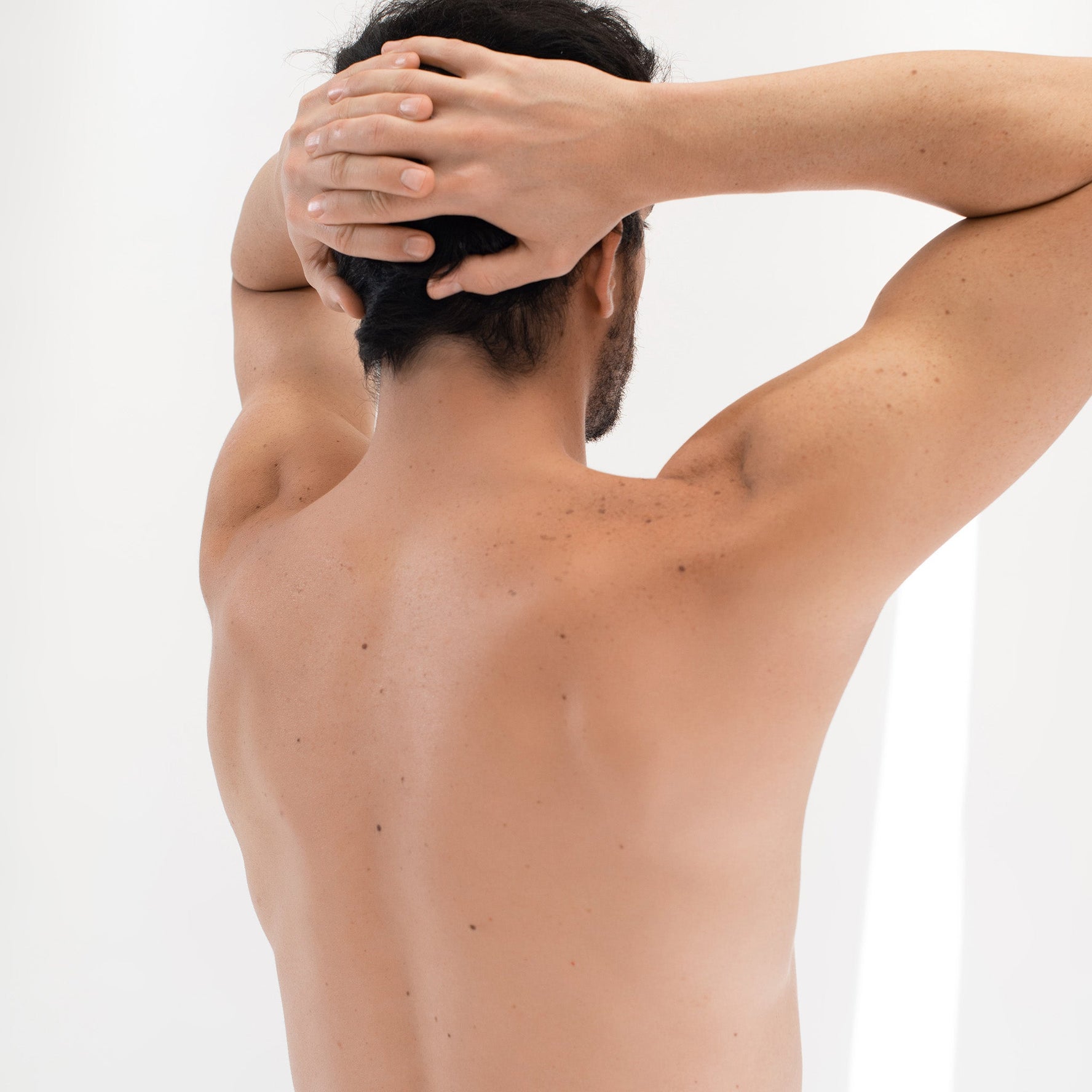 Espalda completa más hombros masculinos - Clínica Belenus