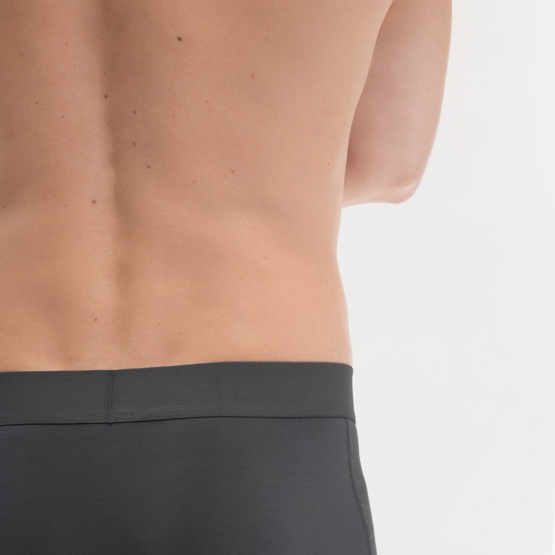 Media espalda inferior masculina - Clínica Belenus